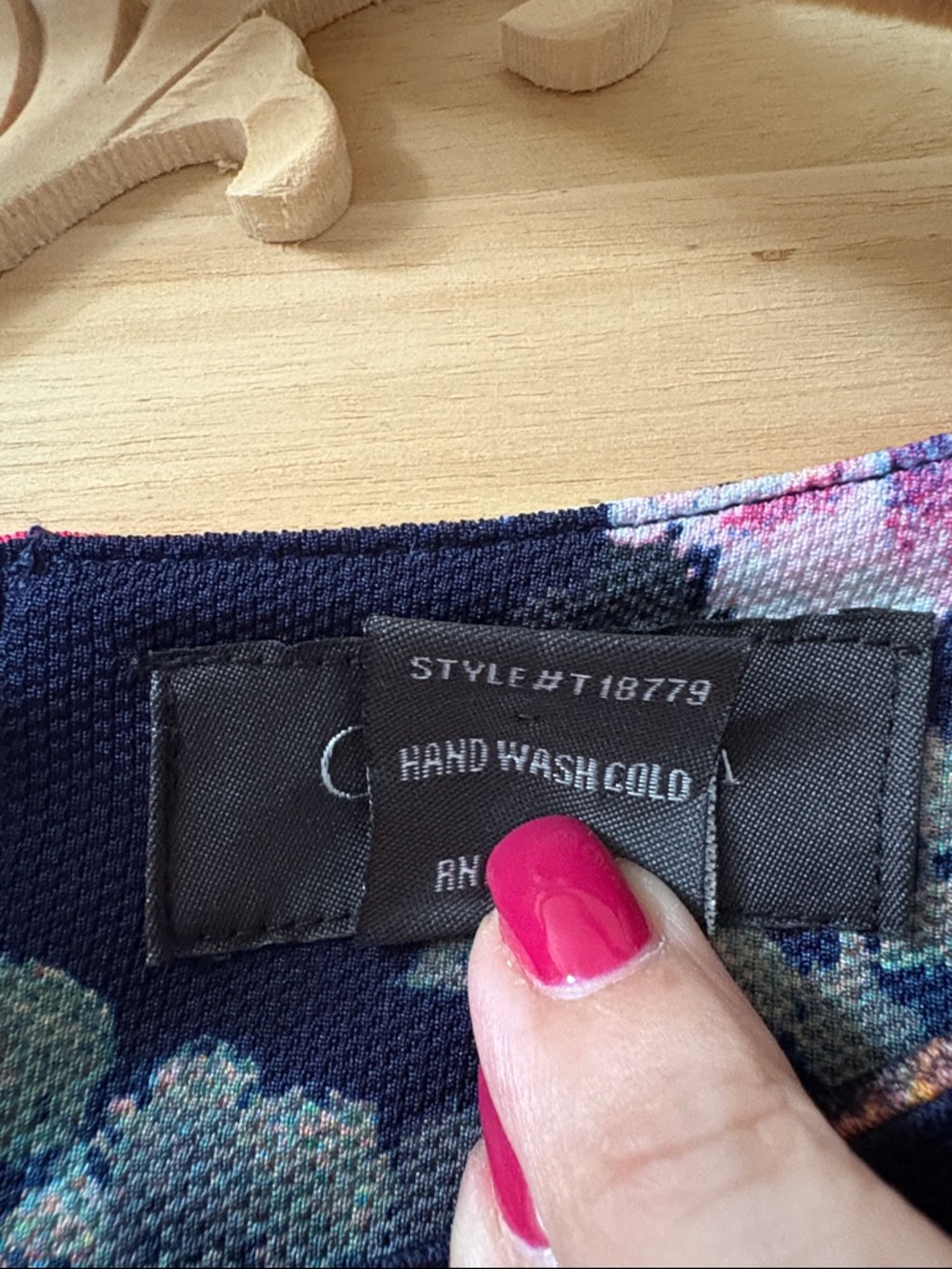 Gracia Navy Floral Blouse with Pleated Sleeves- Pristine - M - Picture 6 of 6